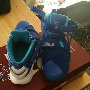 Men's slightly worn blue and white and gray LeBron